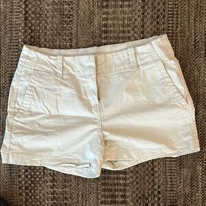Vineyard Vines White Cargo Shorts Classic Style